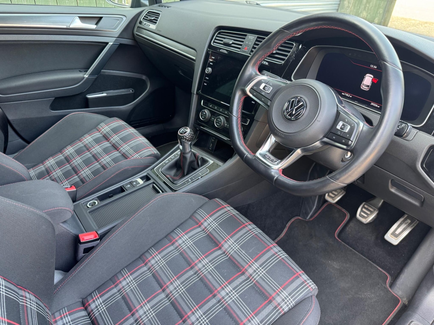 Used Volkswagen Golf 2017 for sale - 77994237: Photo 5