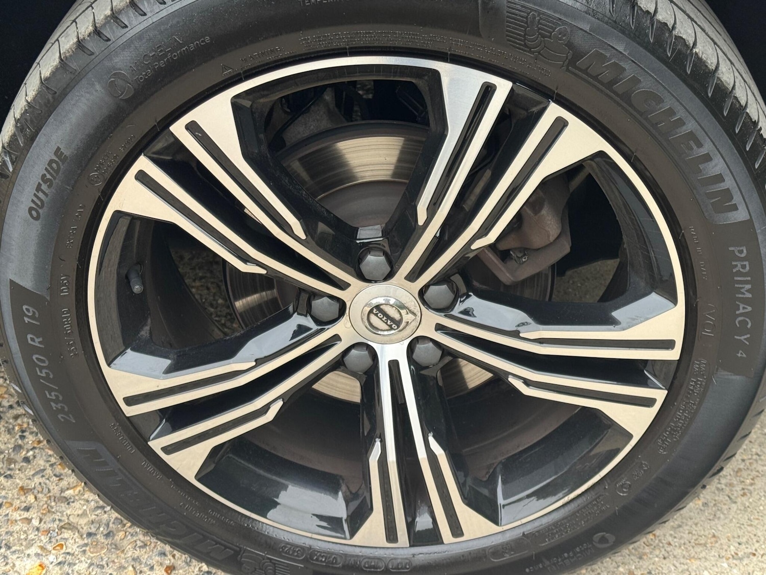 Used Volvo XC40 for sale - 76995631: Photo 34