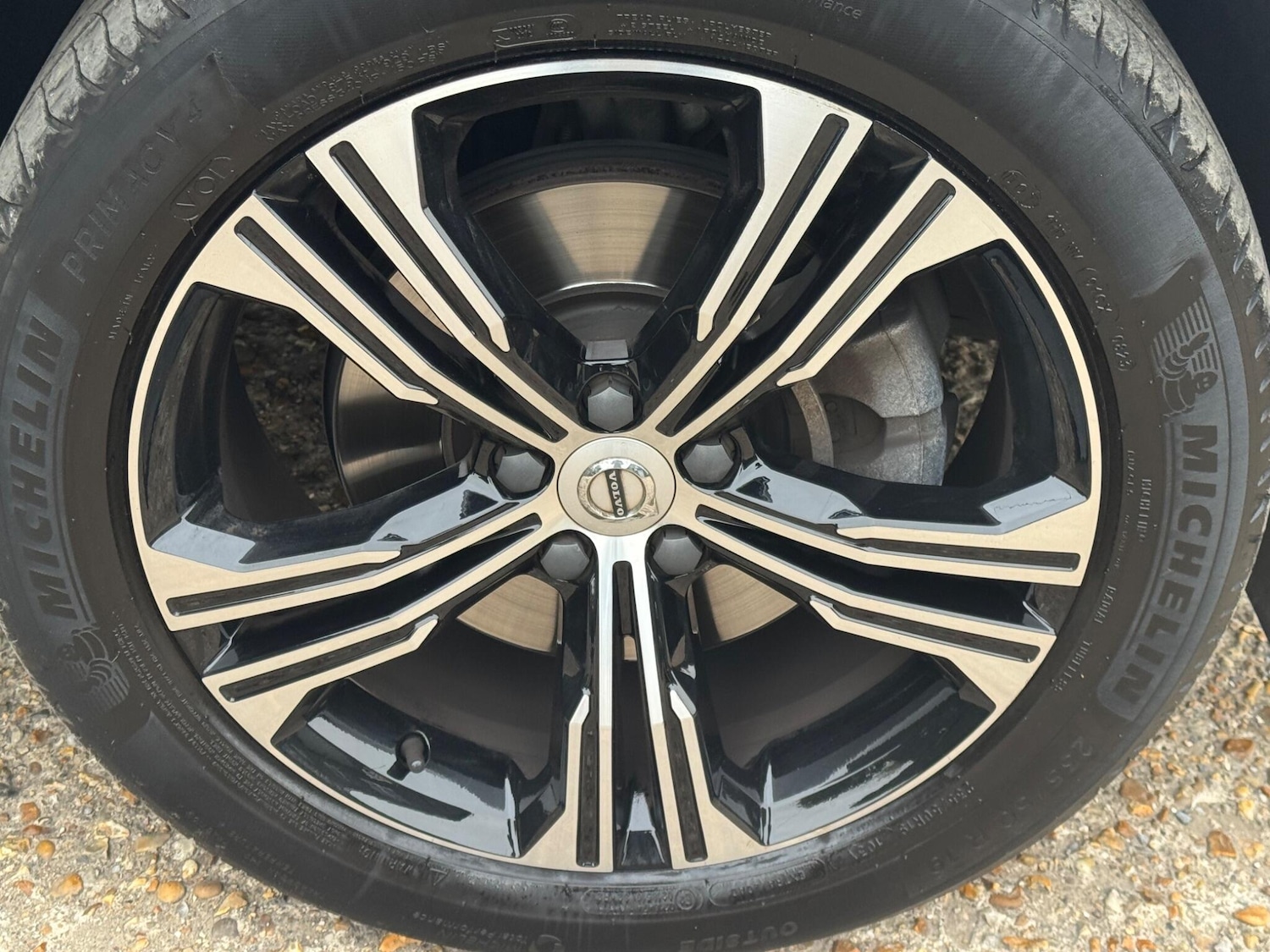 Used Volvo XC40 for sale - 76995631: Photo 35