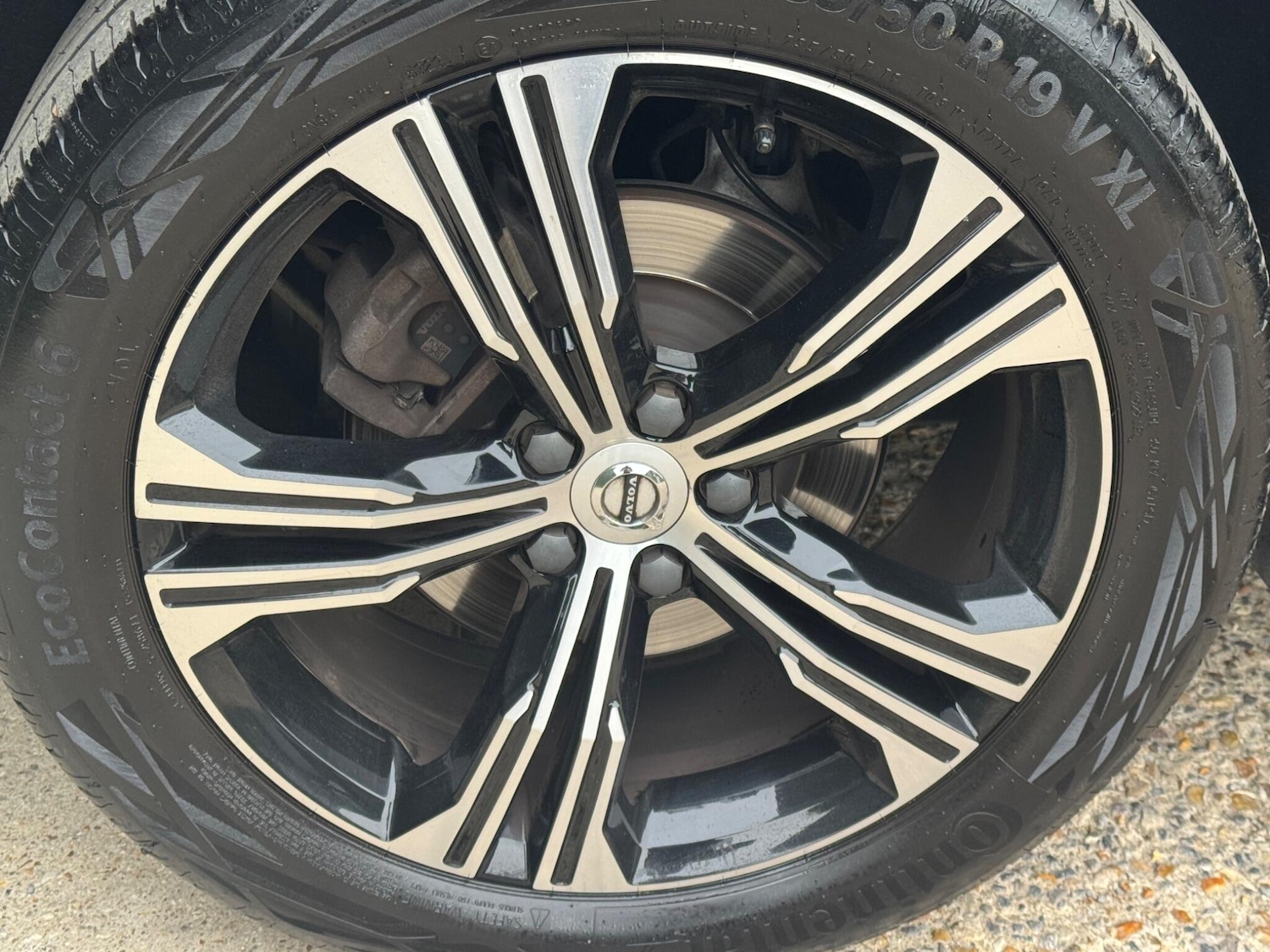 Used Volvo XC40 for sale - 76995631: Photo 36