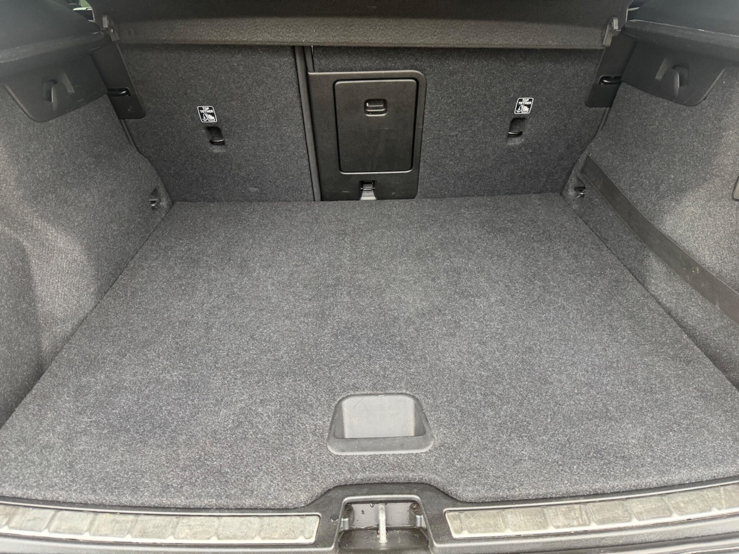 Used Volvo XC40 for sale - 76995631: Photo 40