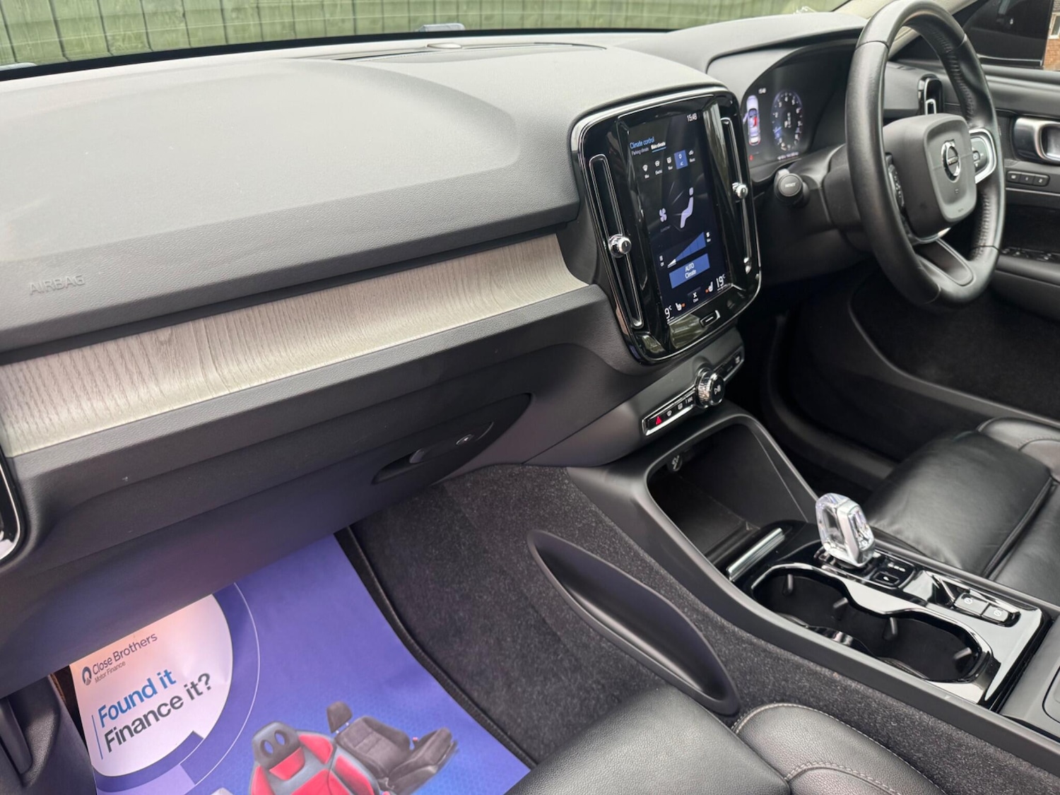 Used Volvo XC40 for sale - 76995631: Photo 6