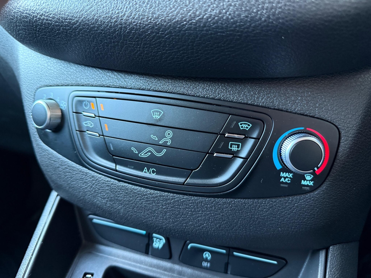 Used Ford Transit Courier 2023 for sale - 78115467: Photo 12