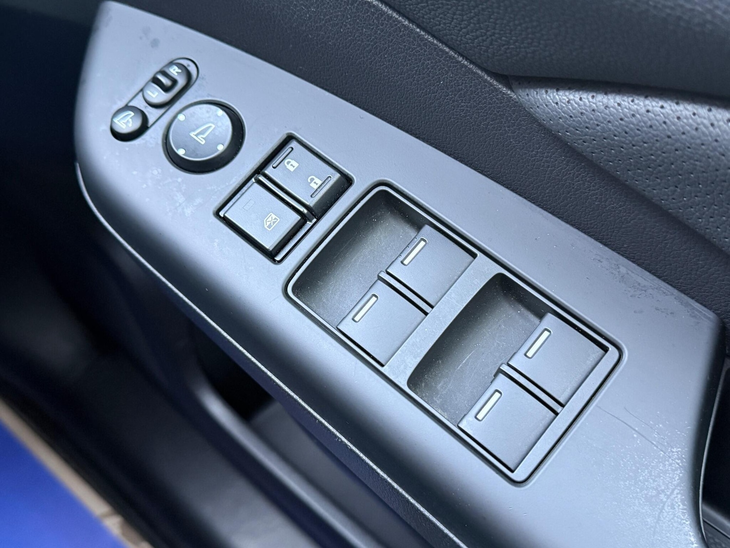 Used Honda CR-V 2017 for sale - 77155320: Photo 34