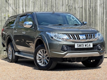 Mitsubishi - L200
