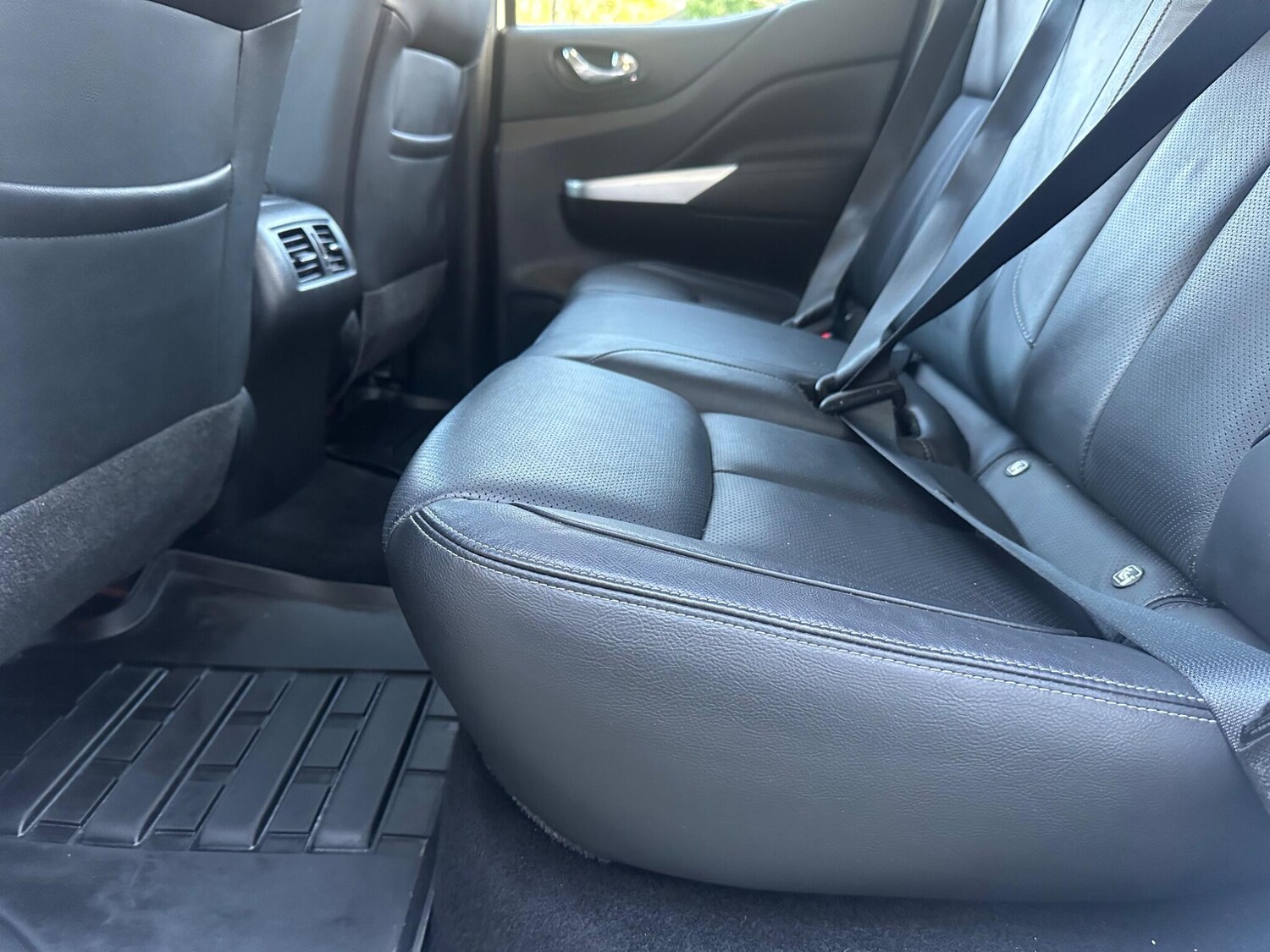 Used Nissan Navara 2019 for sale - 77016332: Photo 43