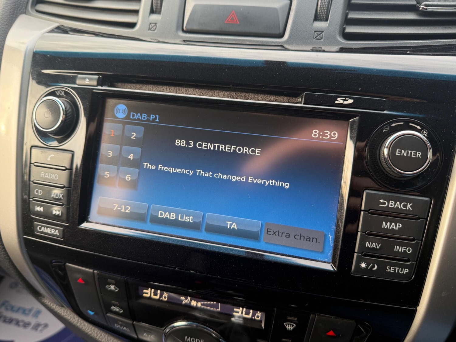 Used Nissan Navara 2018 for sale - 77625077: Photo 15