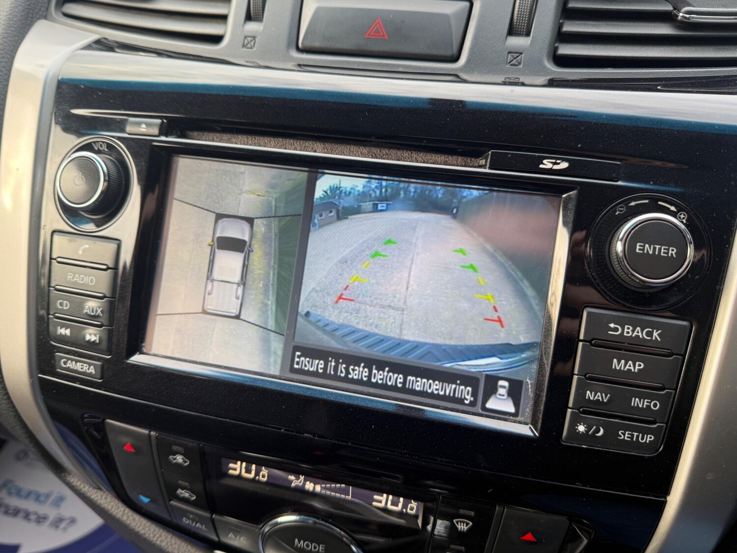 Used Nissan Navara 2018 for sale - 77625077: Photo 4