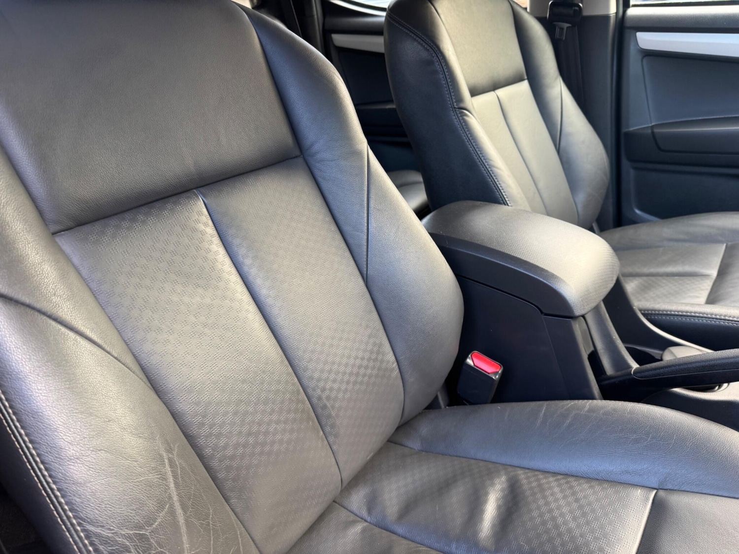 Used Isuzu D-Max 2017 for sale - 76780561: Photo 8