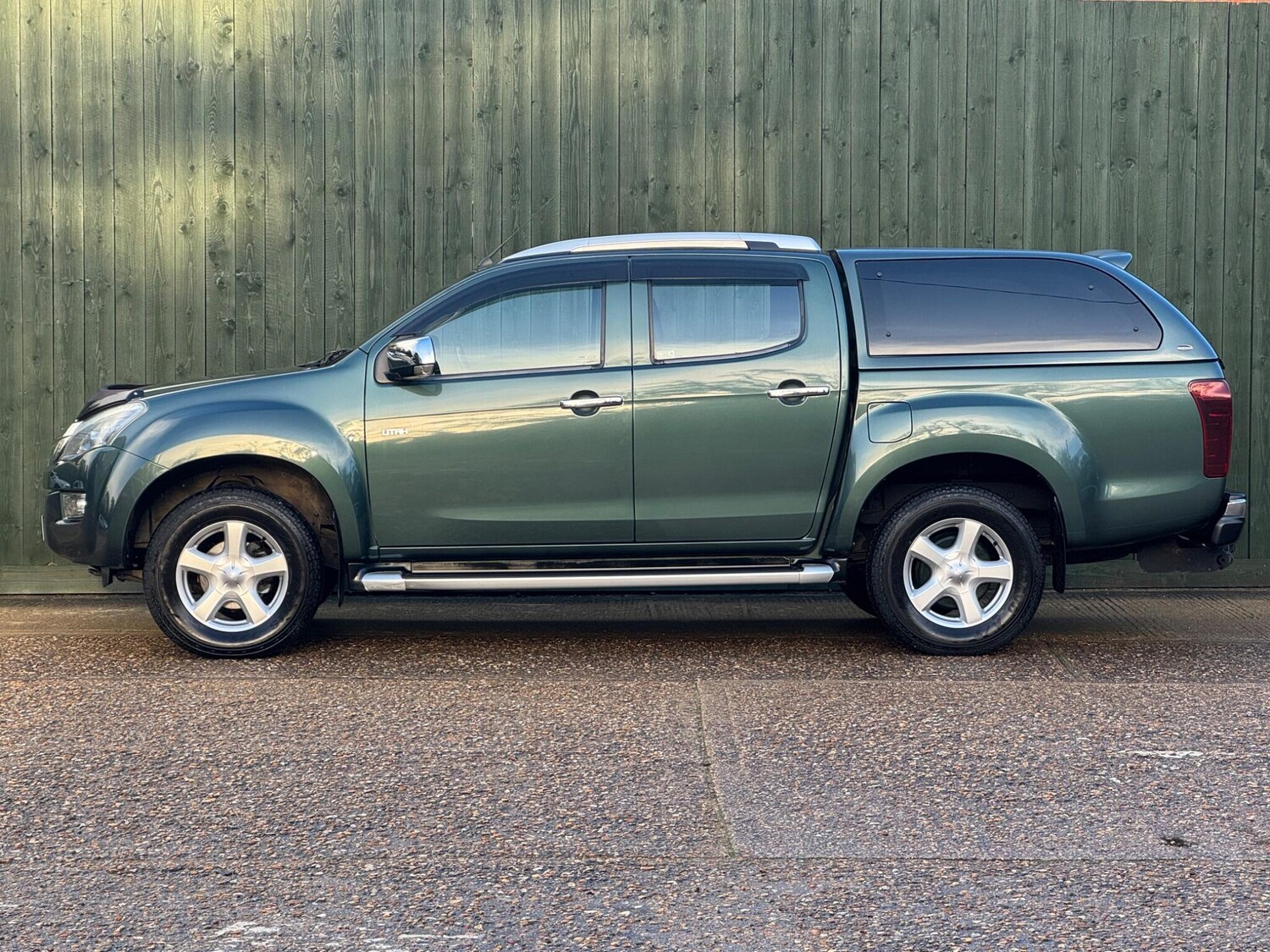 Used Isuzu D-Max 2017 for sale - 76780561: Photo 9