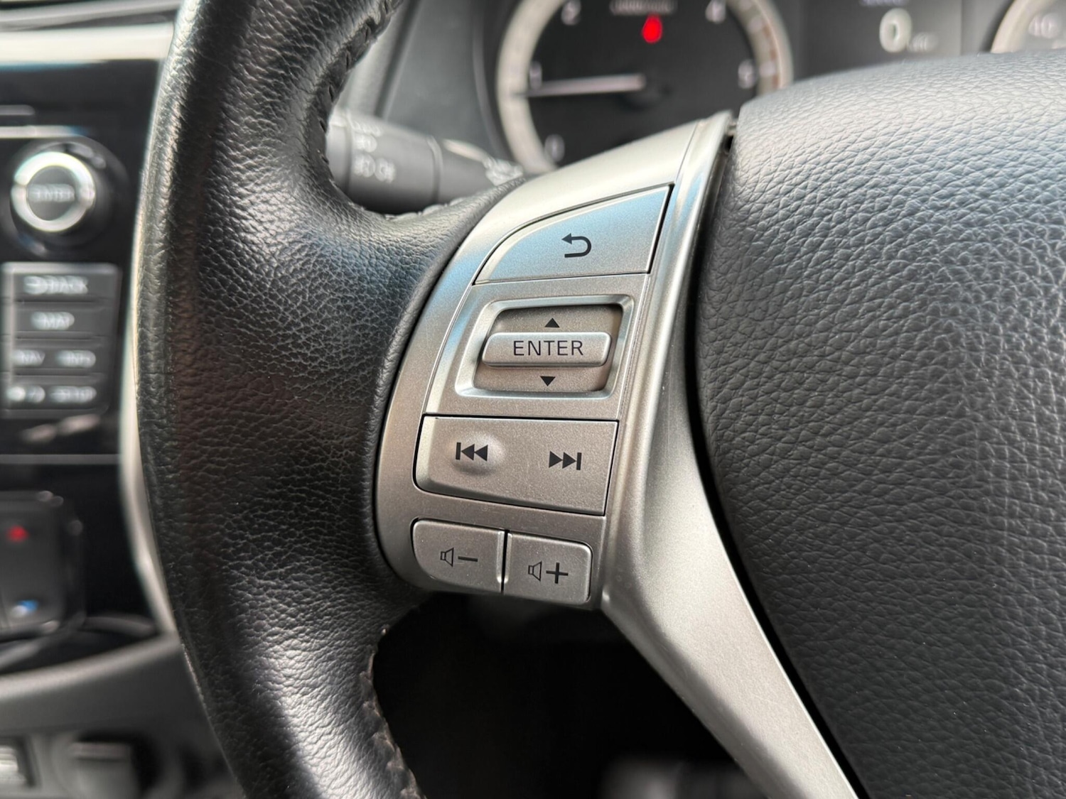 Used Nissan Navara 2018 for sale - 78086203: Photo 30