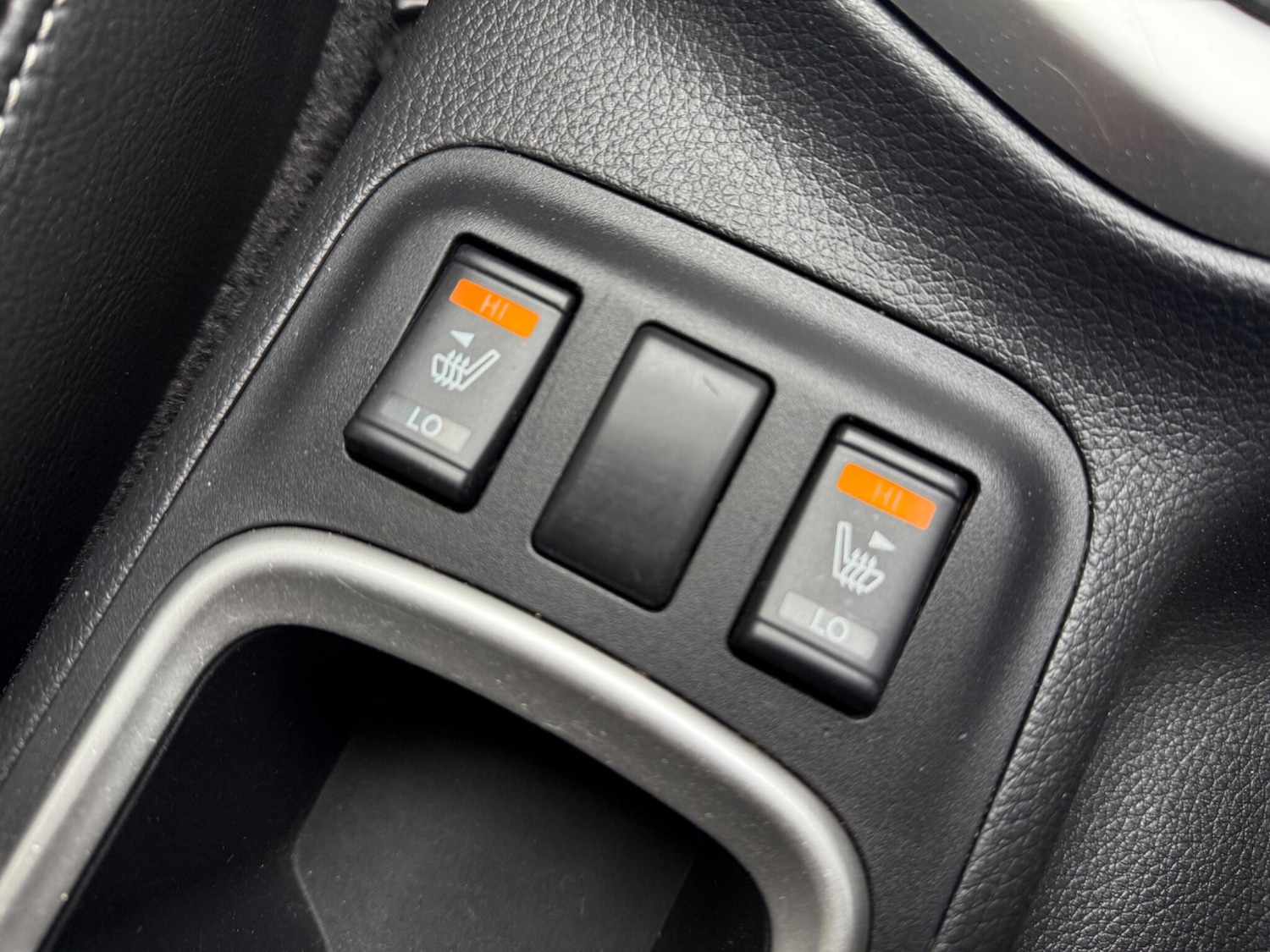 Used Nissan Navara 2020 for sale - 76824771: Photo 17