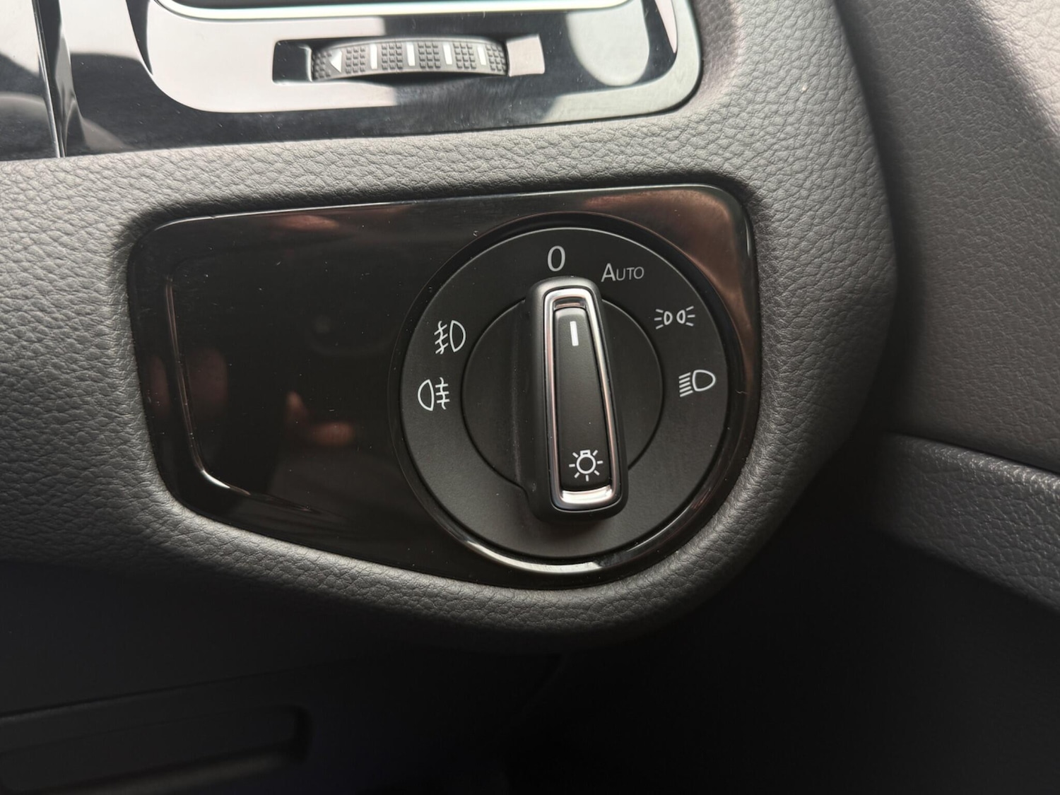 Used Volkswagen Golf 2017 for sale - 77633110: Photo 28