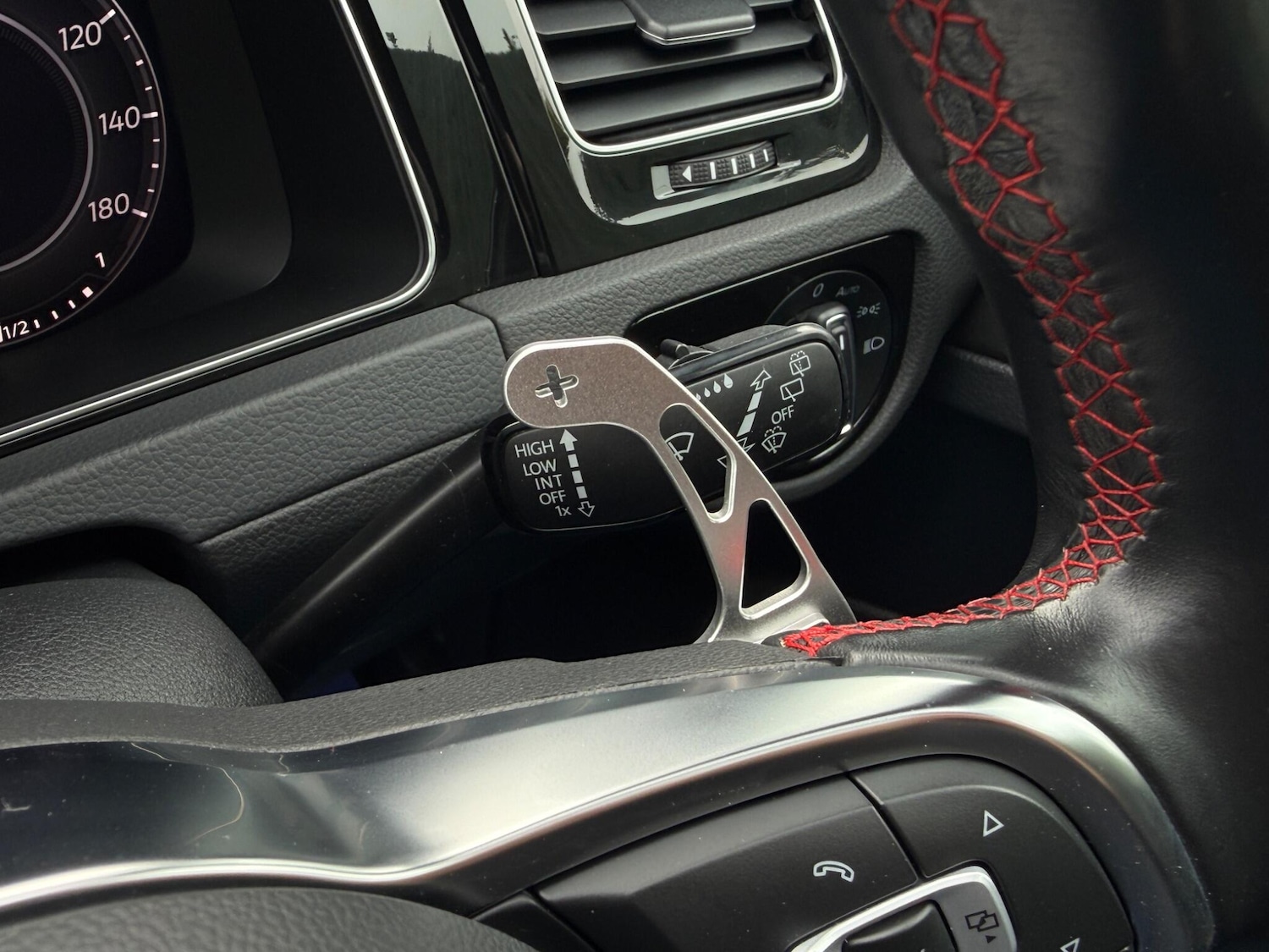 Used Volkswagen Golf 2017 for sale - 77633110: Photo 33