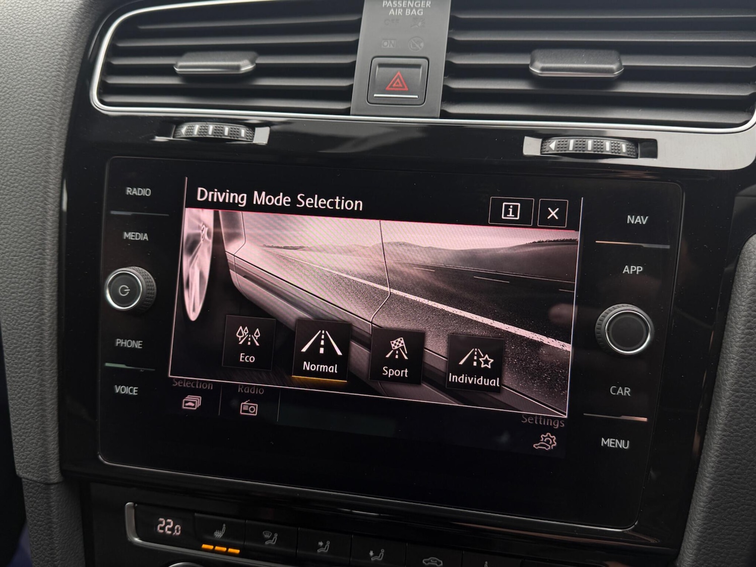 Used Volkswagen Golf 2017 for sale - 77633110: Photo 9