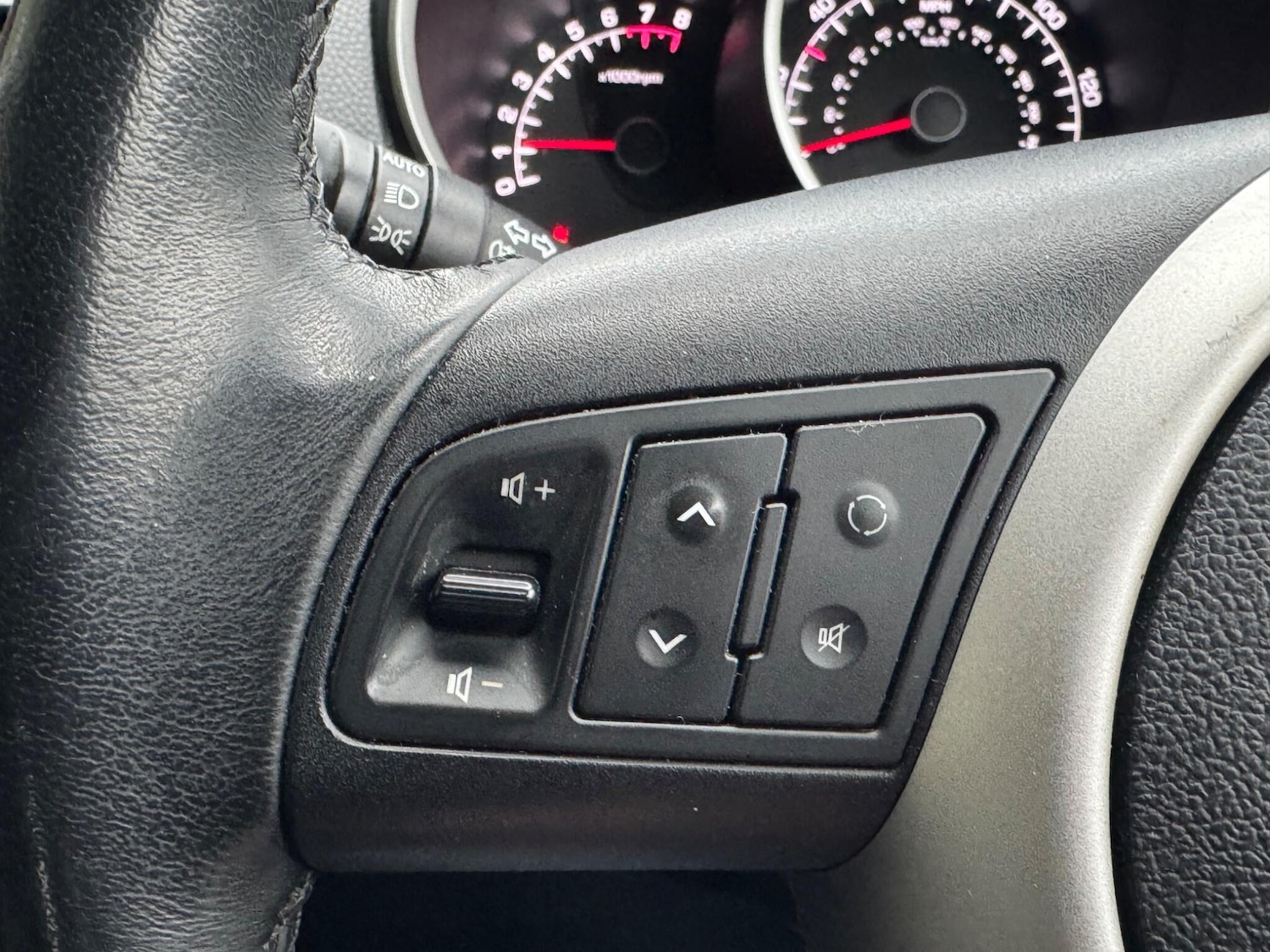 Used Kia Venga 2015 for sale - 77067132: Photo 26