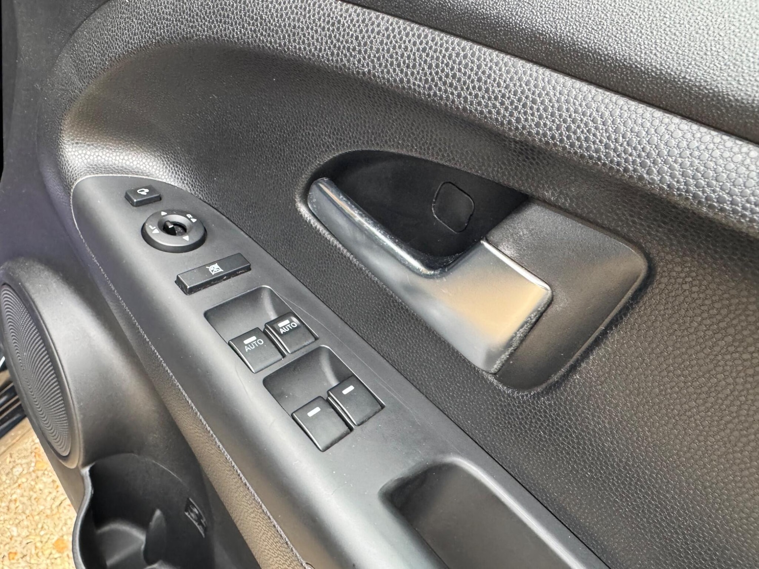 Used Kia Venga 2015 for sale - 77067132: Photo 30