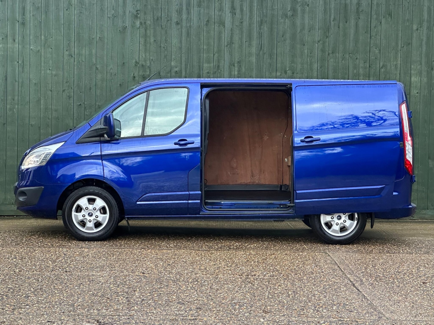 Used Ford Transit Custom 2017 for sale - 76927094: Photo 10