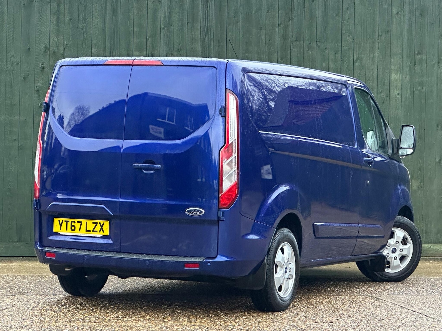 Used Ford Transit Custom 2017 for sale - 76927094: Photo 4