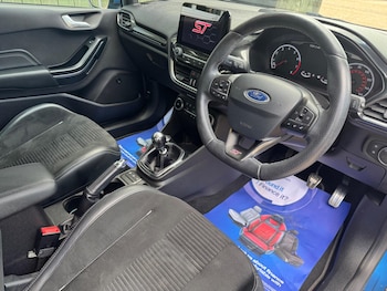 Used Ford Fiesta 2018 for sale - 78854477: Photo