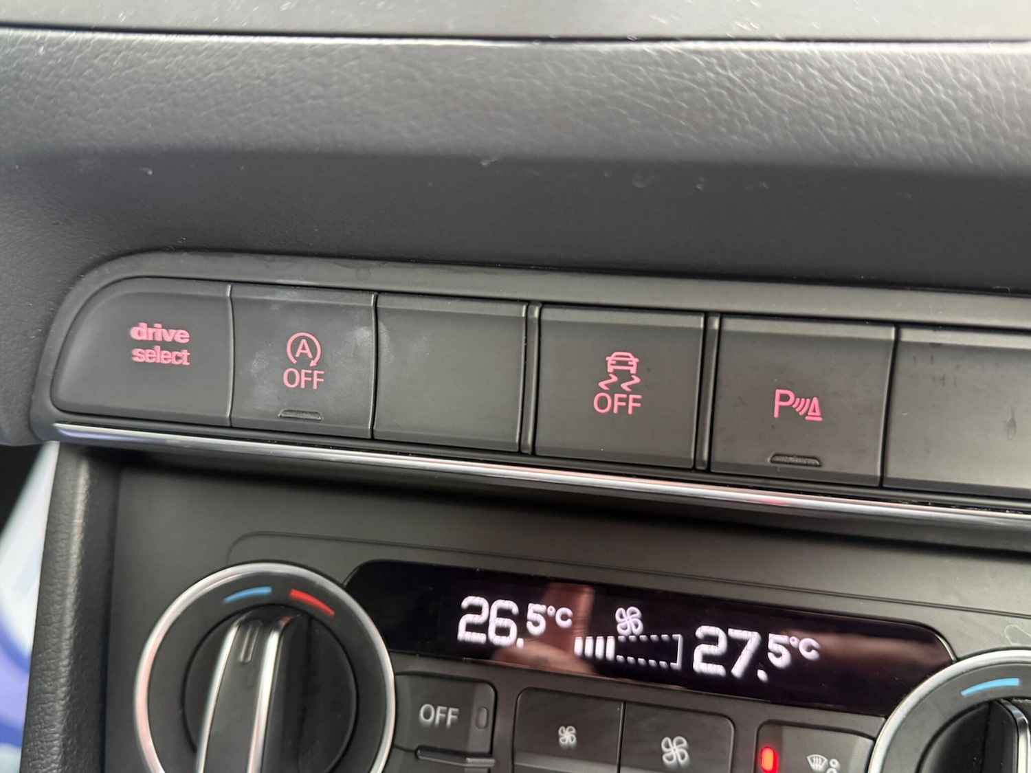 Used Audi Q3 2017 for sale - 77290729: Photo 19