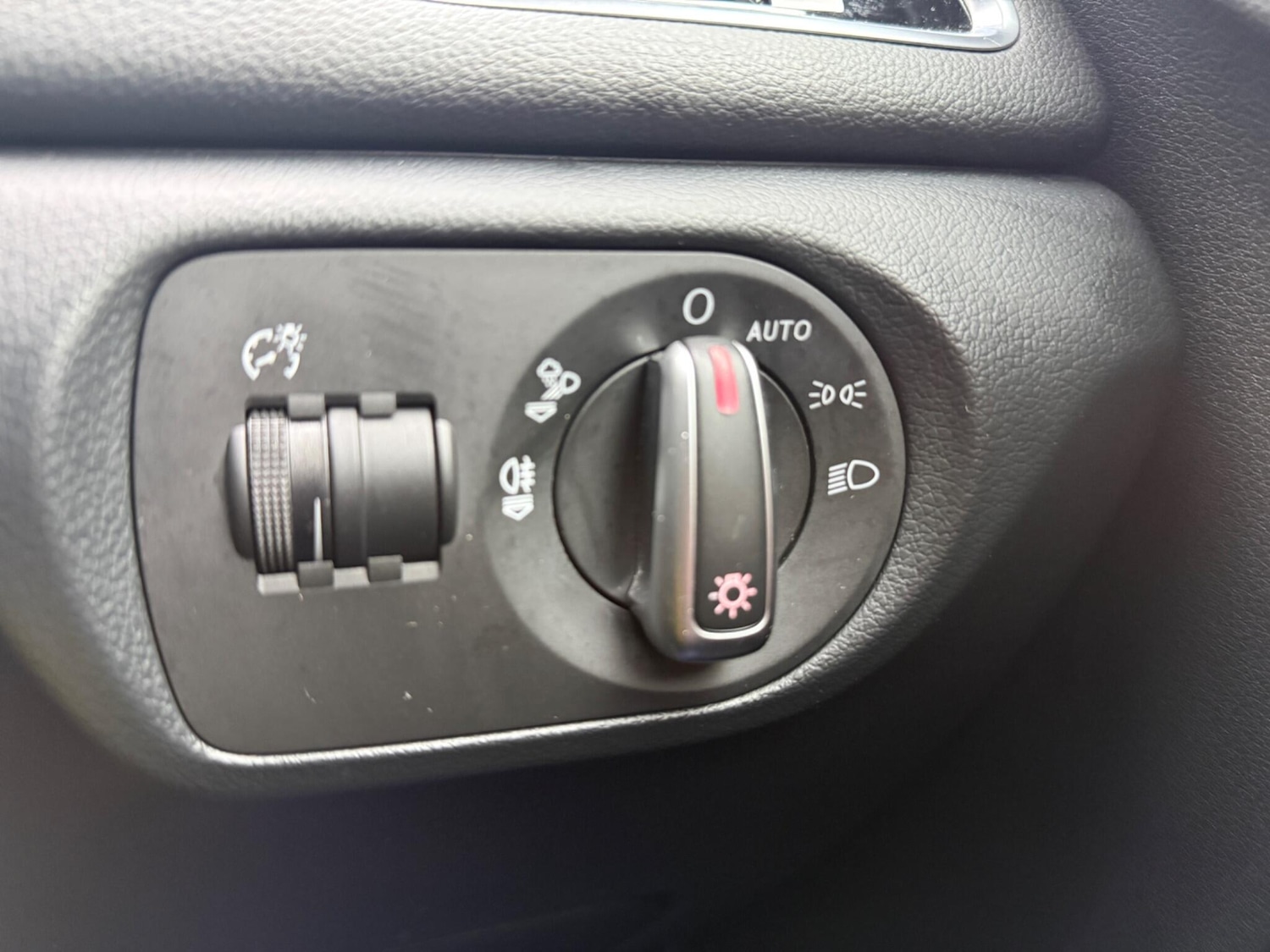 Used Audi Q3 2017 for sale - 77290729: Photo 39