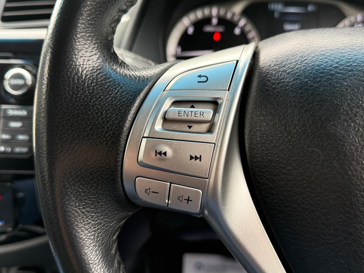 Used Nissan Navara 2017 for sale - 77612519: Photo 28