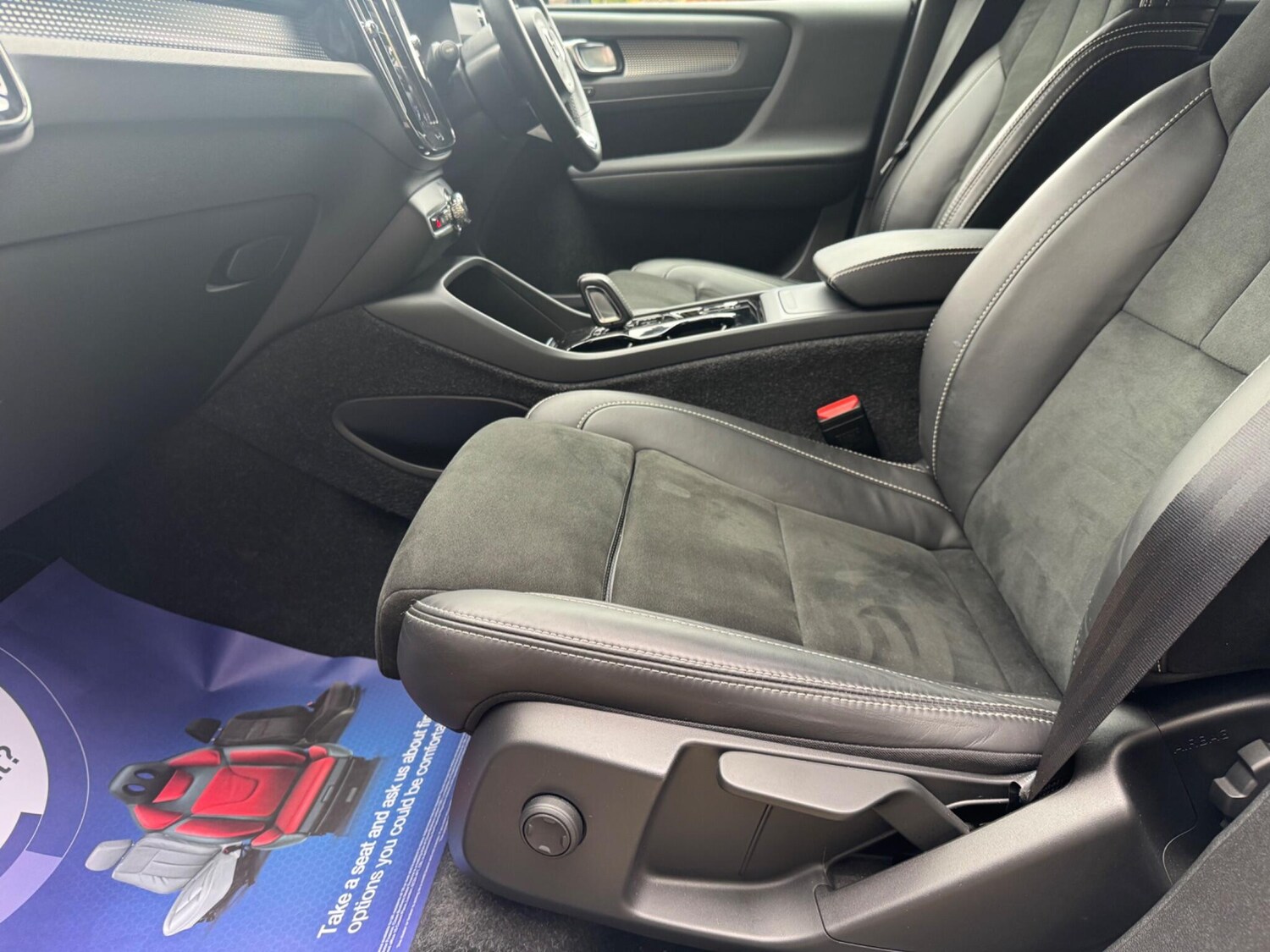 Used Volvo XC40 2021 for sale - 76295044: Photo 40