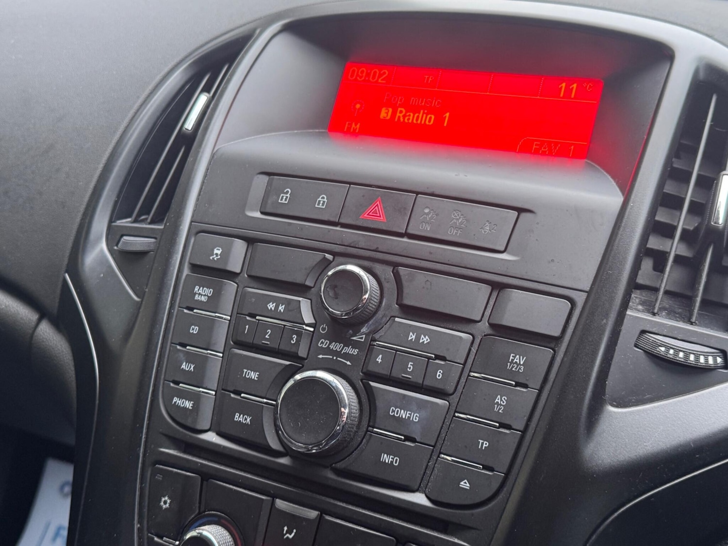 Used Vauxhall Astra for sale - 76993650: Photo 32