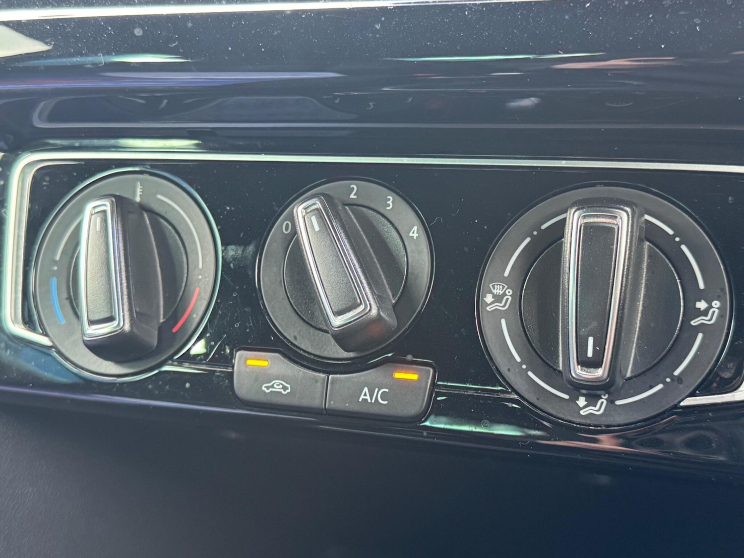 Used Volkswagen Polo 2016 for sale - 76398522: Photo 25