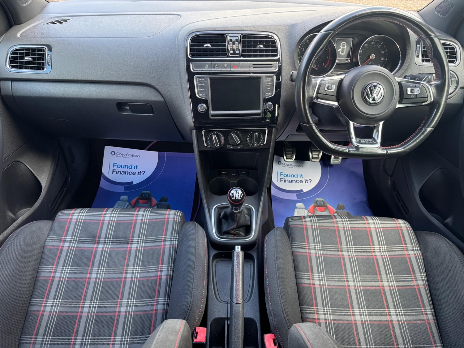 Used Volkswagen Polo 2016 for sale - 76398522: Photo 3