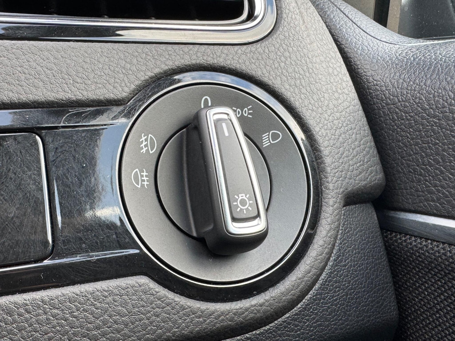 Used Volkswagen Polo 2016 for sale - 76398522: Photo 37