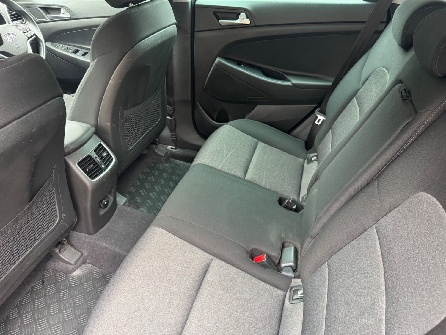 Used Hyundai TUCSON 2018 for sale - 76084198: Photo 9