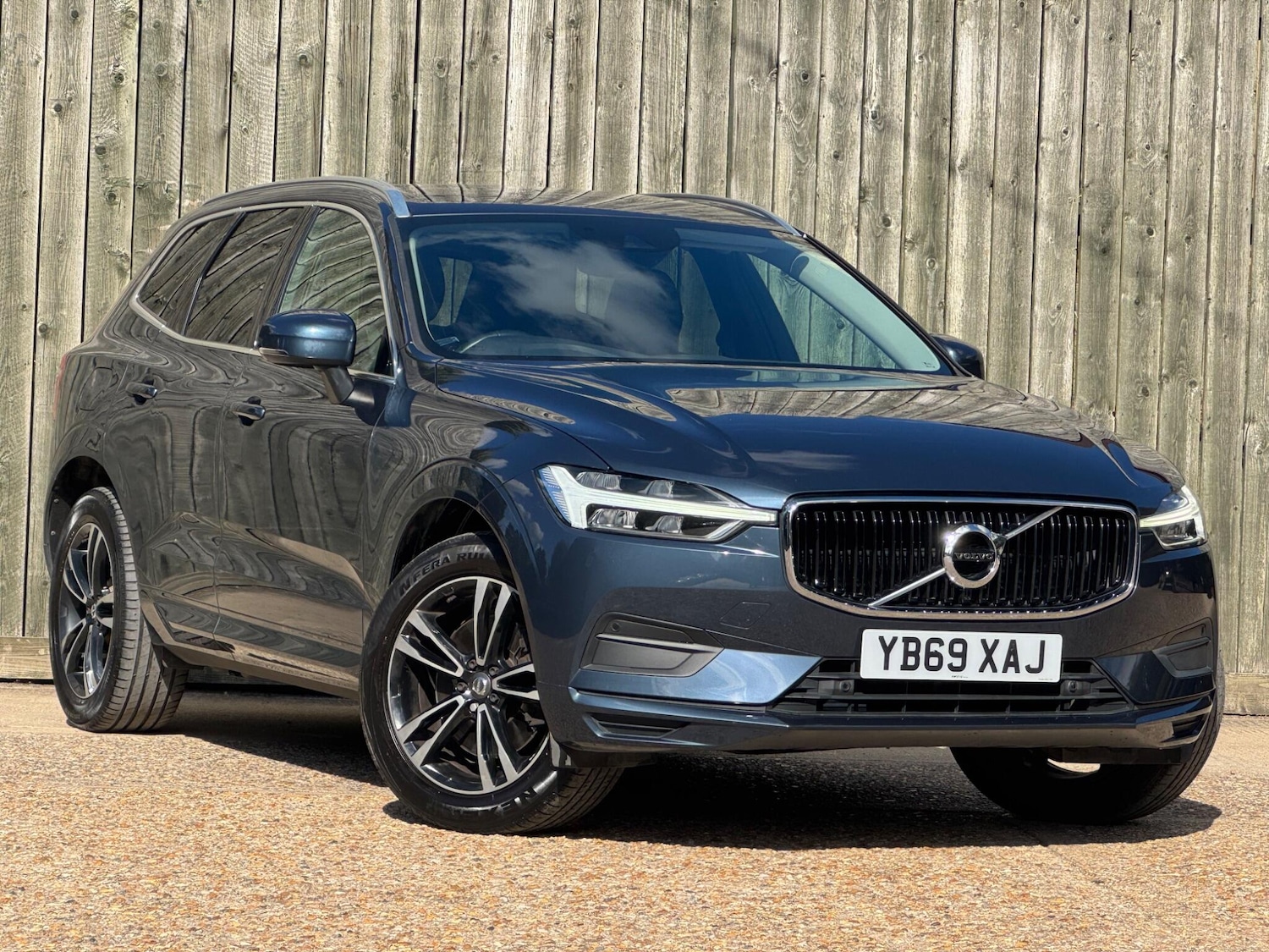 Used Volvo XC60 2019 for sale - 76072648: Photo 1