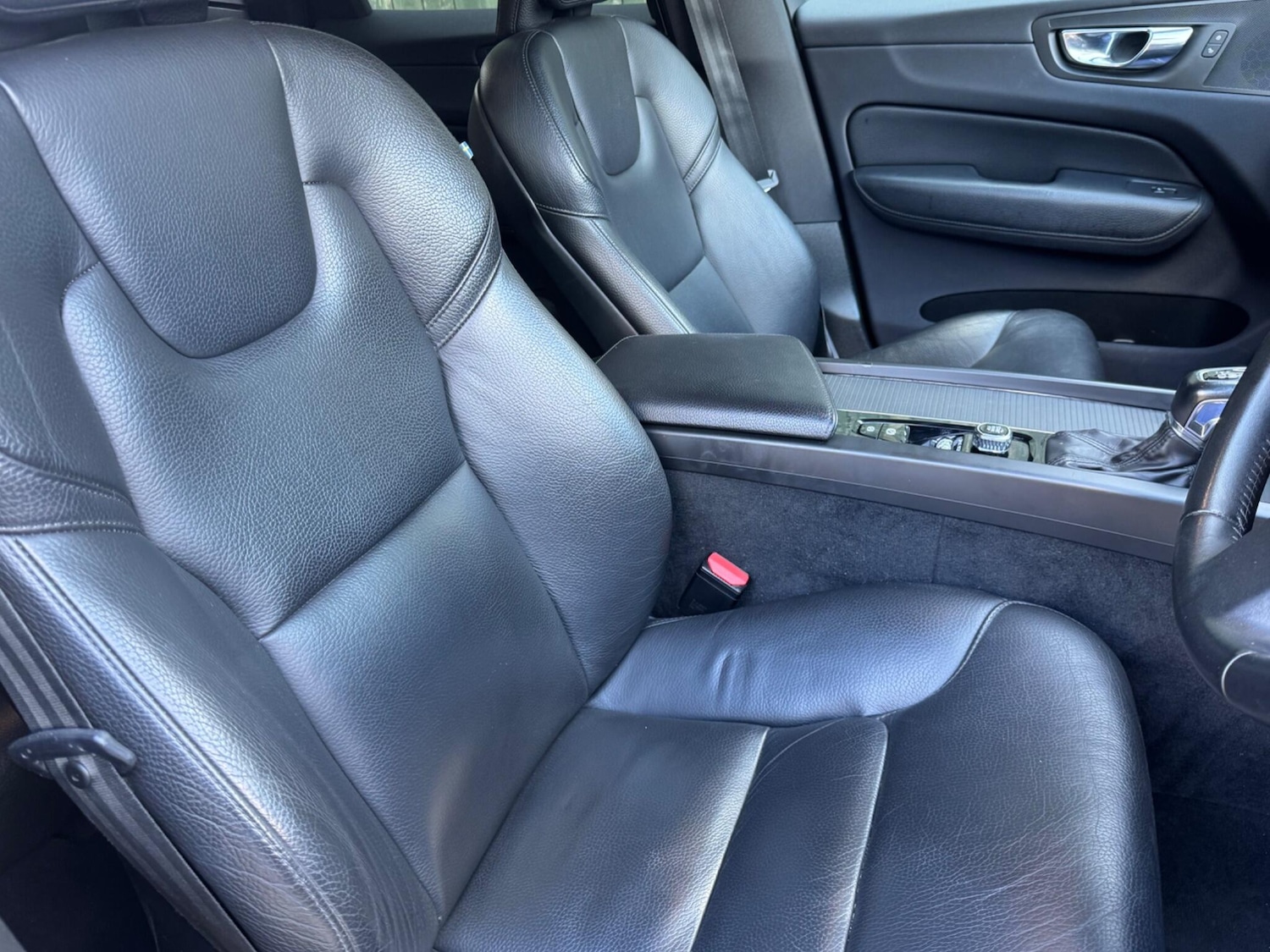 Used Volvo XC60 2019 for sale - 76072648: Photo 7