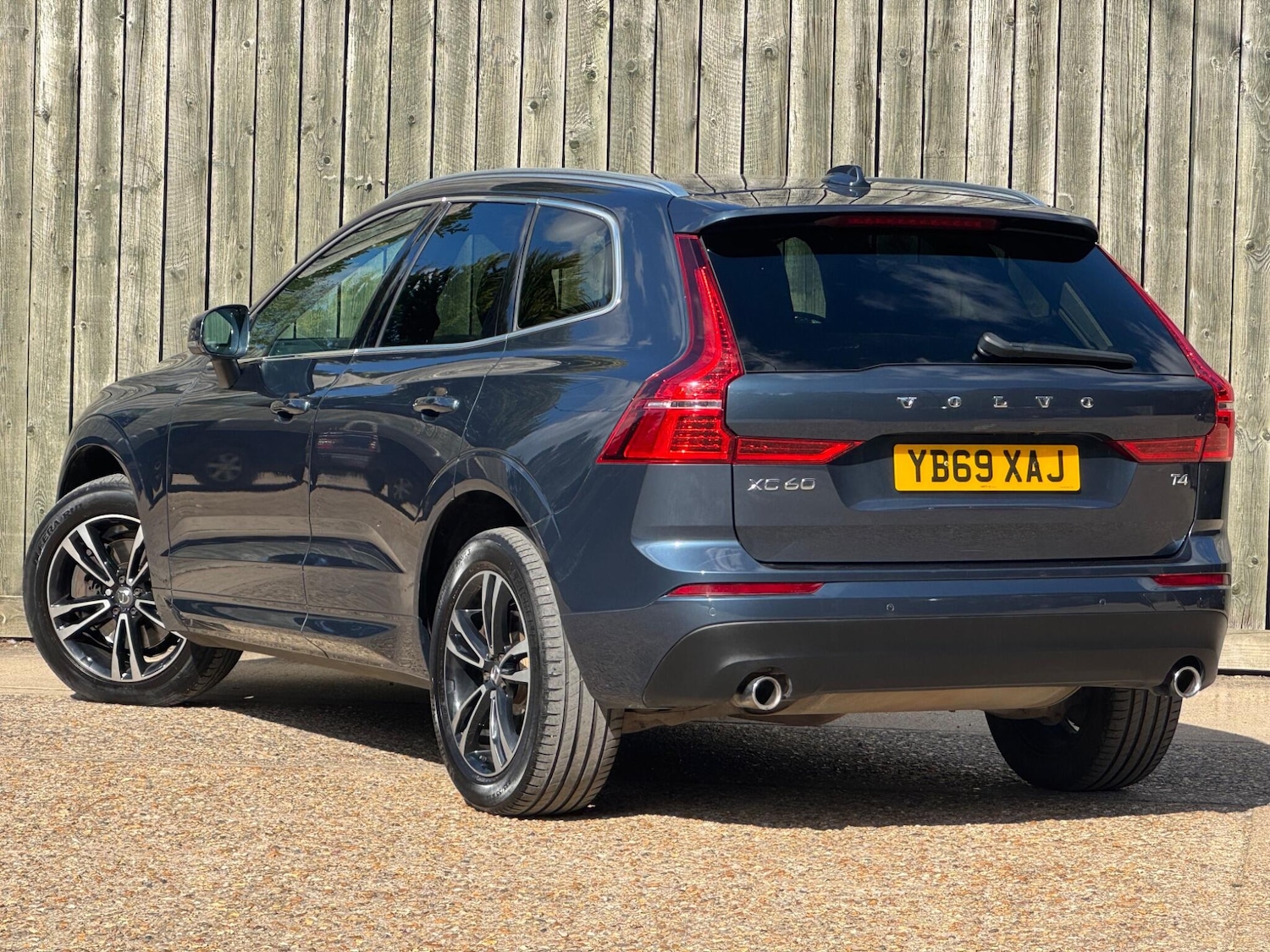 Used Volvo XC60 2019 for sale - 76072648: Photo 8
