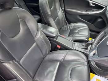Used Volvo V40 2019 for sale - 74945562: Photo