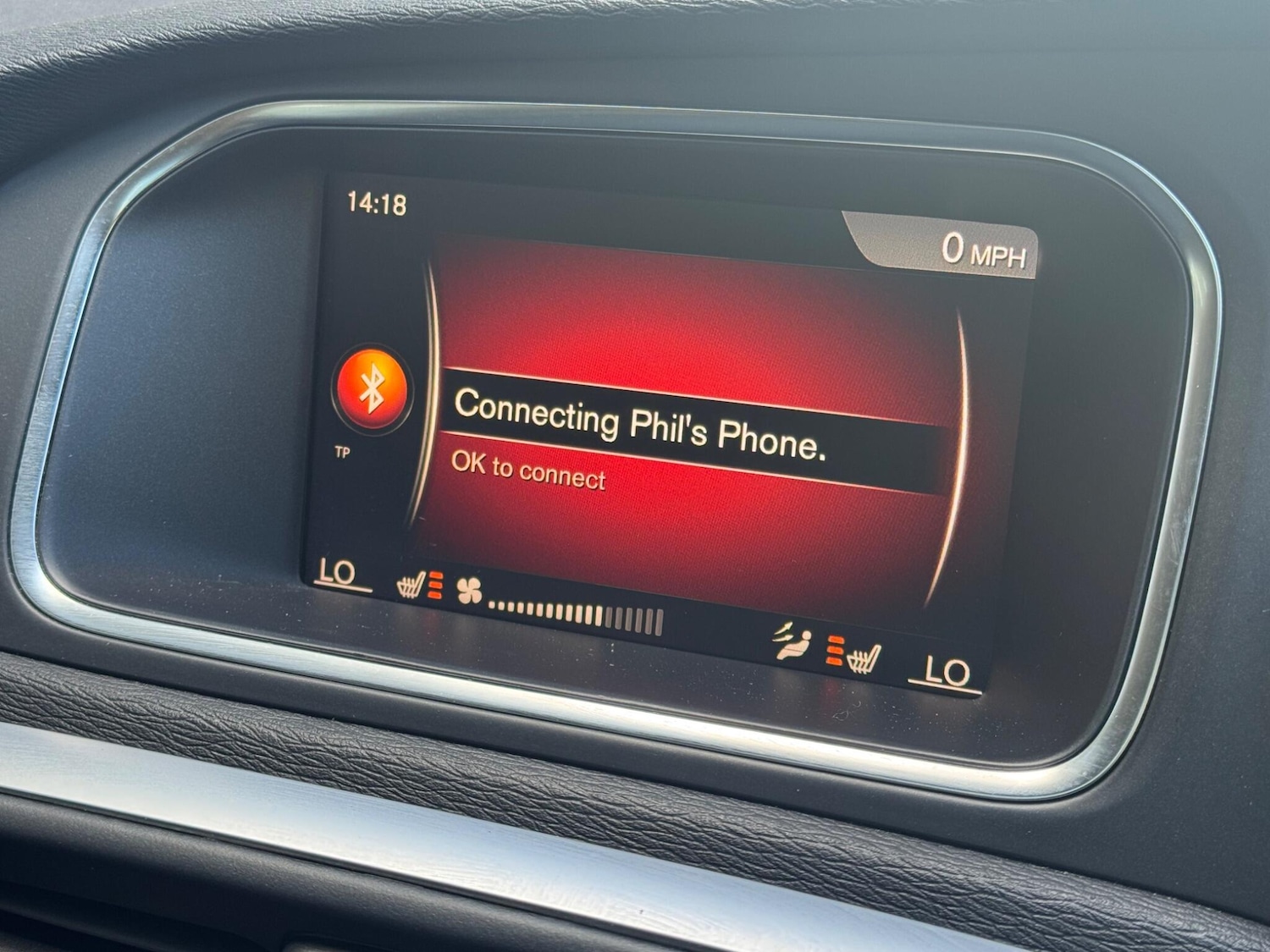 Used Volvo V40 Cross Country 2018 for sale - 76122187: Photo 37