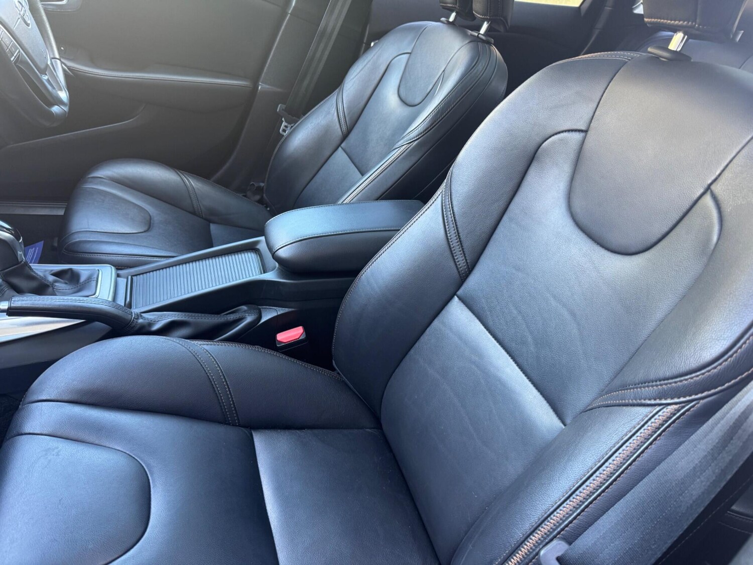 Used Volvo V40 Cross Country 2018 for sale - 76122187: Photo 41