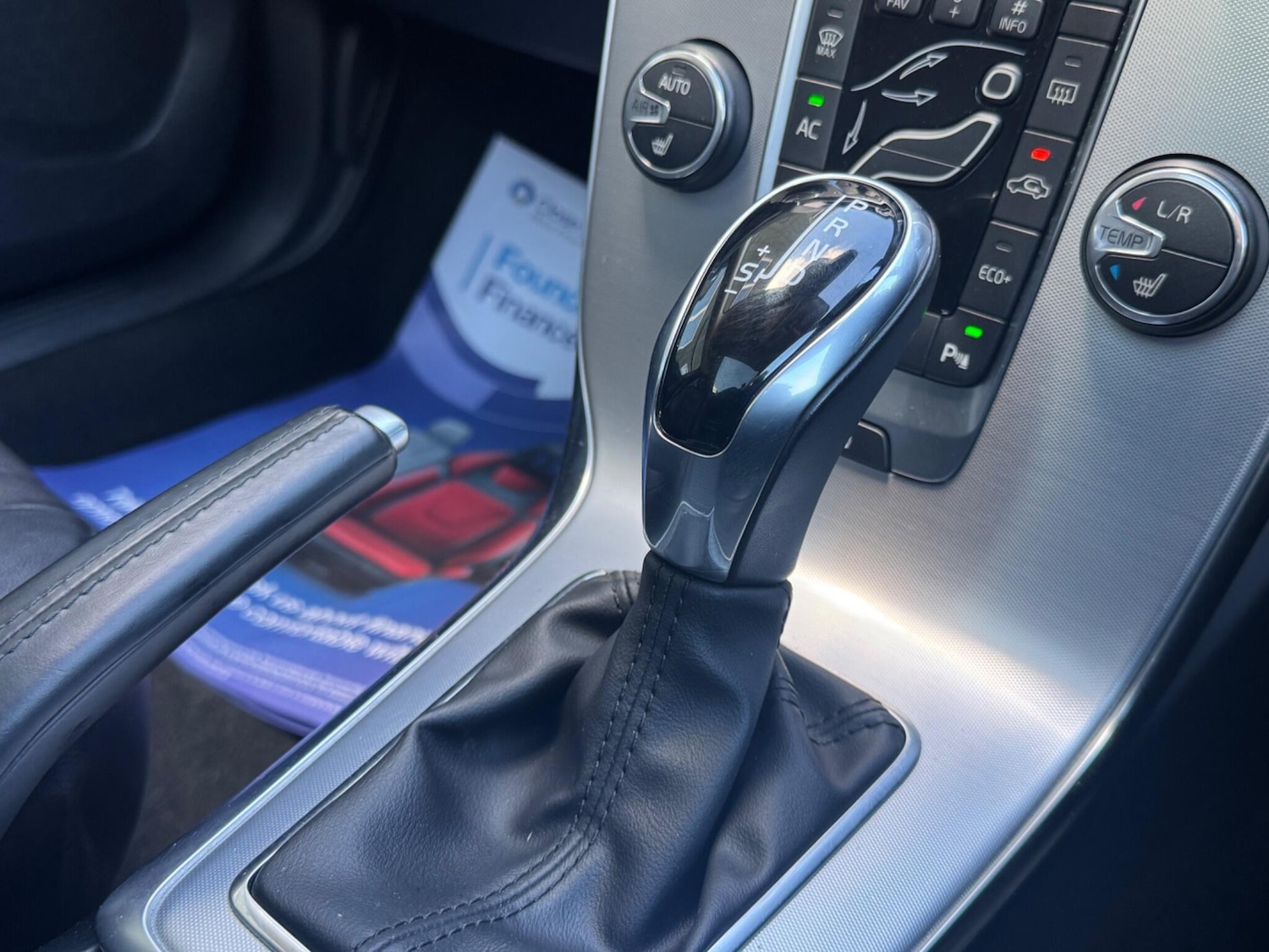 Used Volvo V40 Cross Country 2018 for sale - 76122187: Photo 8