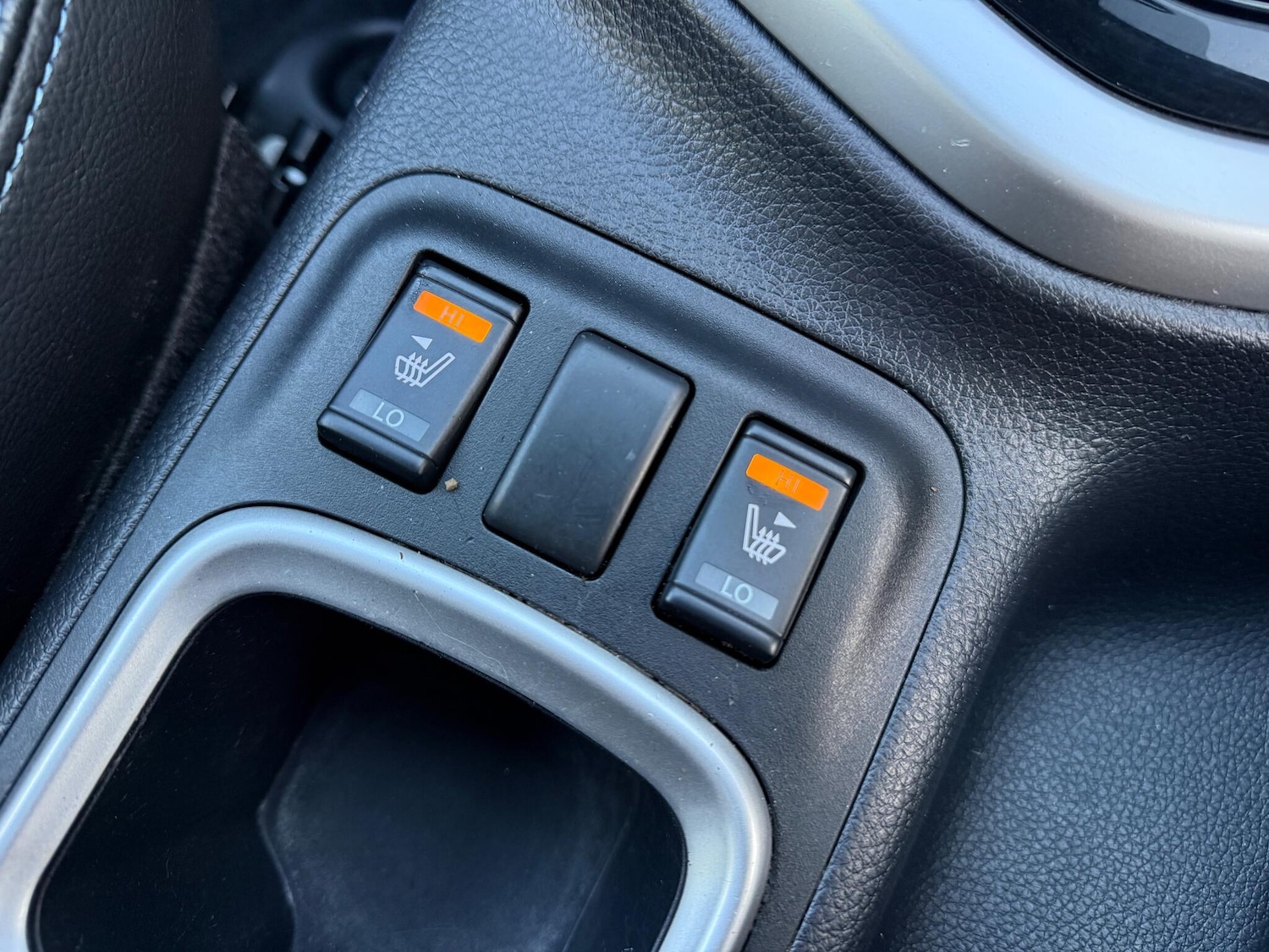 Used Nissan Navara 2021 for sale - 77001115: Photo 33