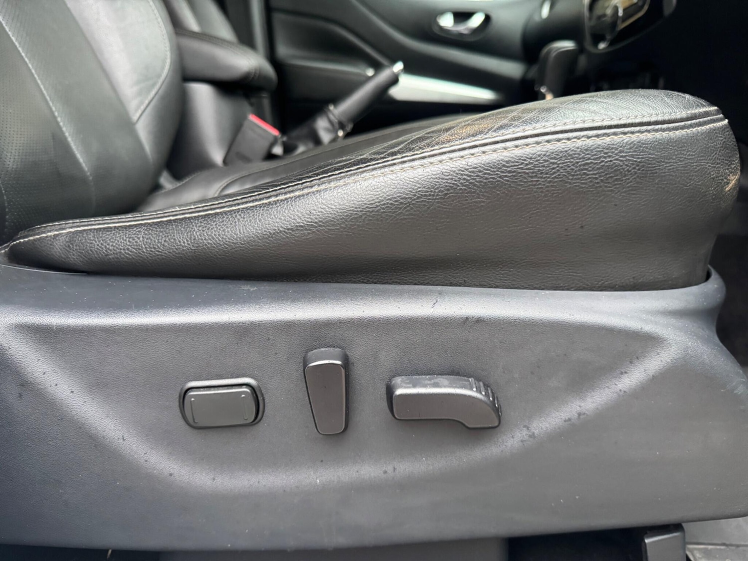 Used Nissan Navara 2019 for sale - 76765460: Photo 9