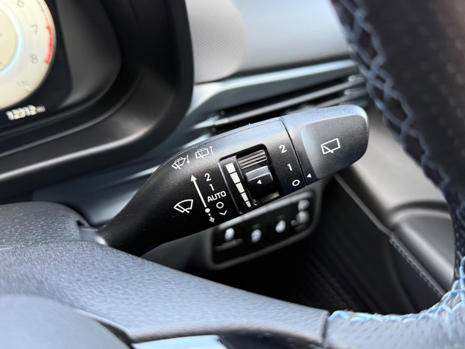 Used Hyundai i20 2023 for sale - 77737147: Photo 36