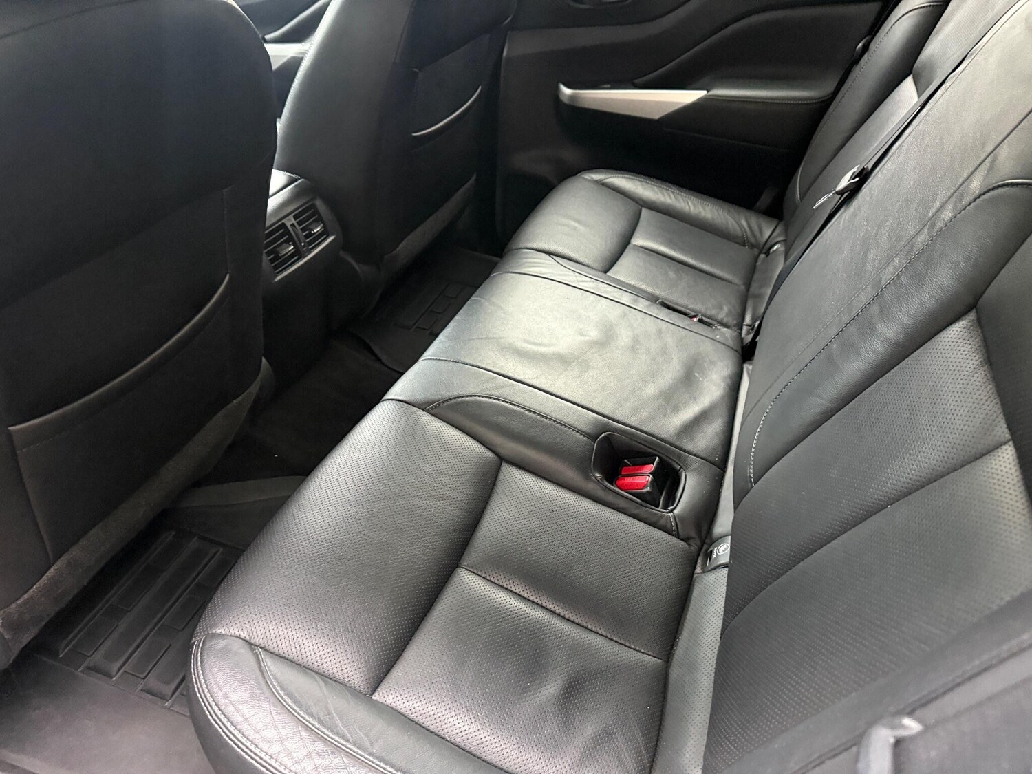 Used Nissan Navara 2016 for sale - 77190621: Photo 25