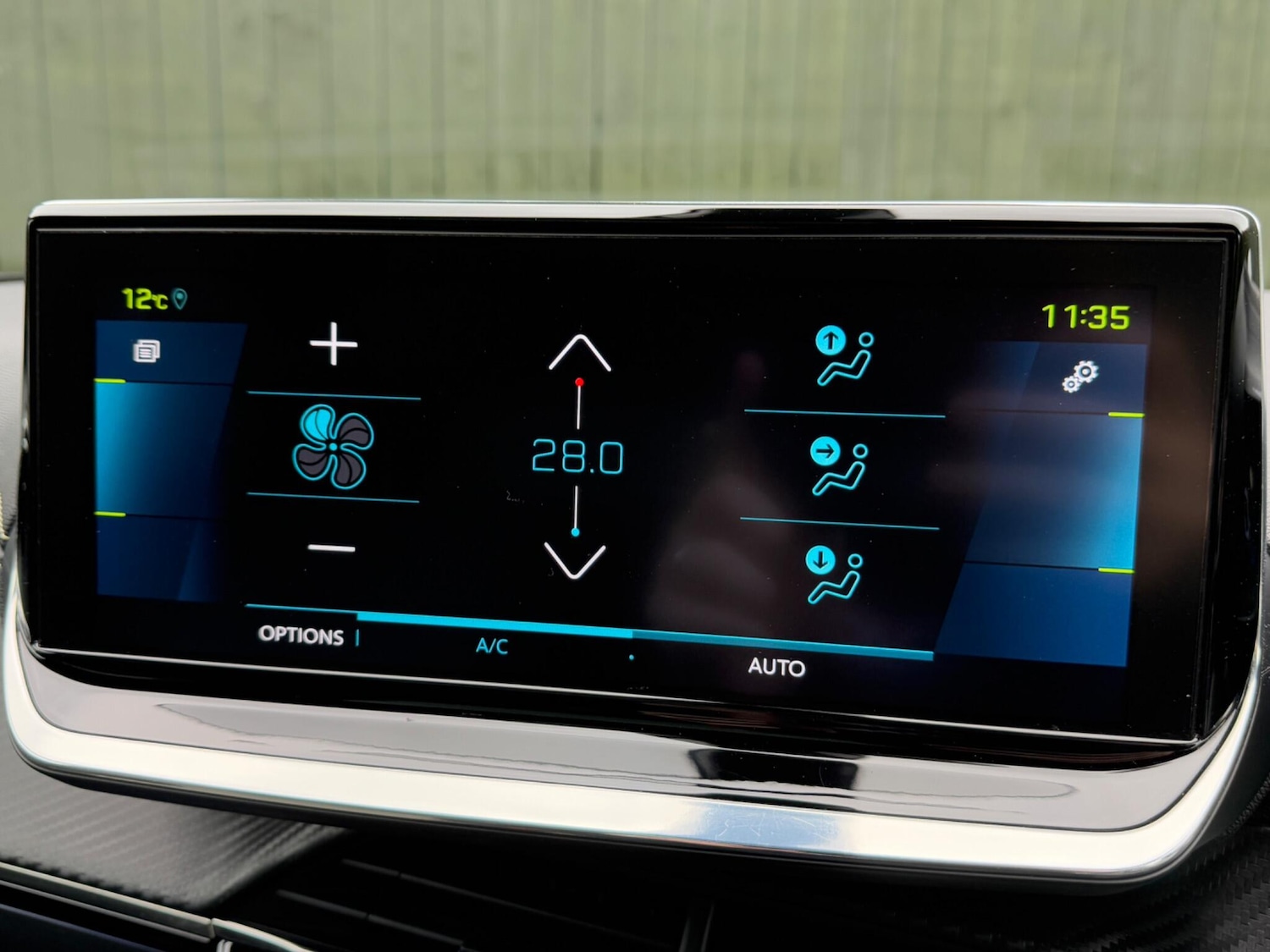 Used Peugeot E-2008 2021 for sale - 76425288: Photo 12