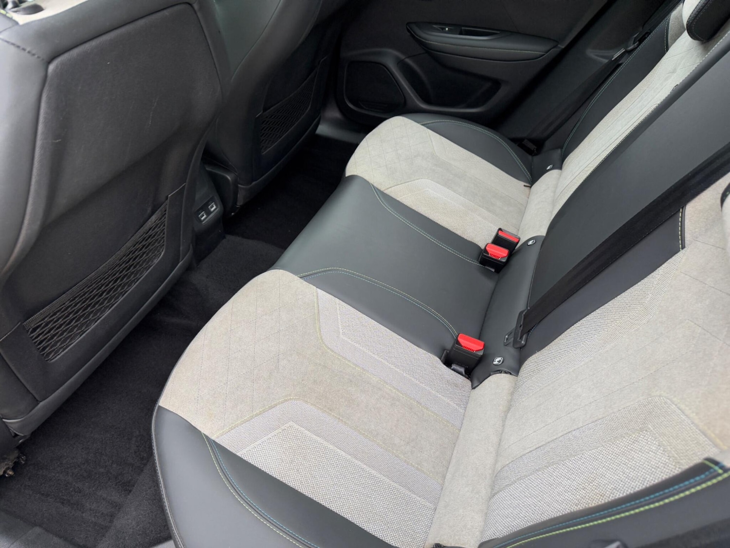 Used Peugeot E-2008 2021 for sale - 76425288: Photo 16