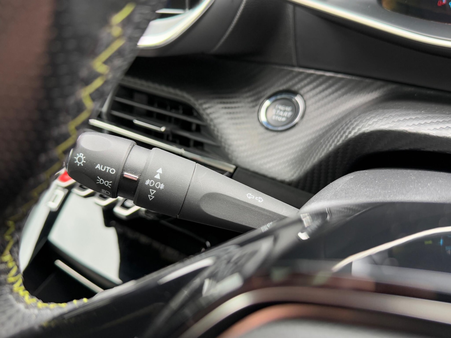 Used Peugeot E-2008 2021 for sale - 76425288: Photo 31