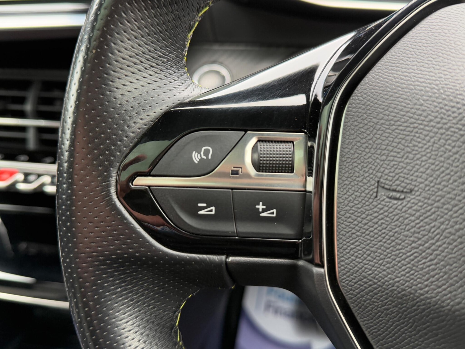 Used Peugeot E-2008 2021 for sale - 76425288: Photo 38