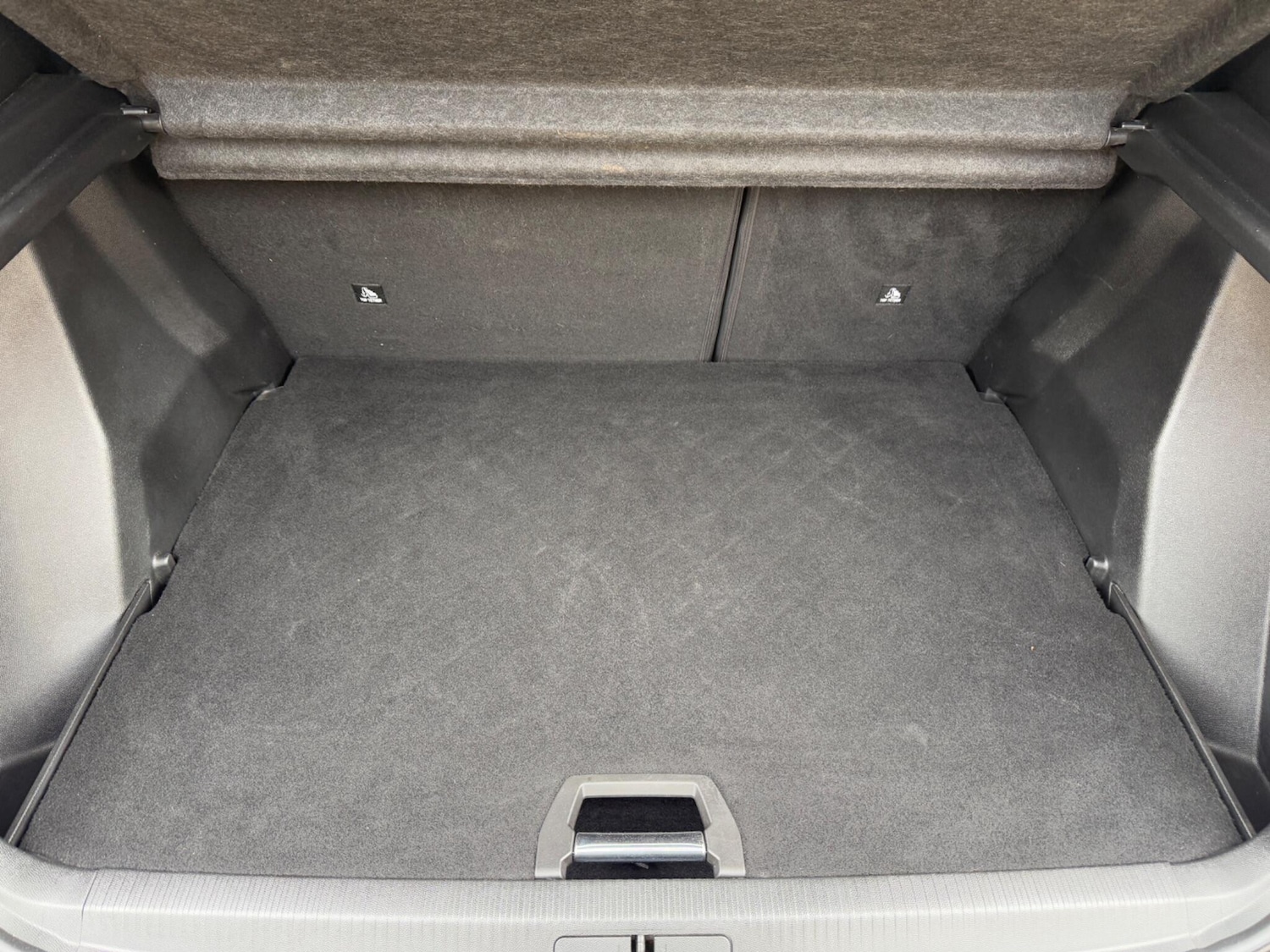 Used Peugeot E-2008 2021 for sale - 76425288: Photo 39