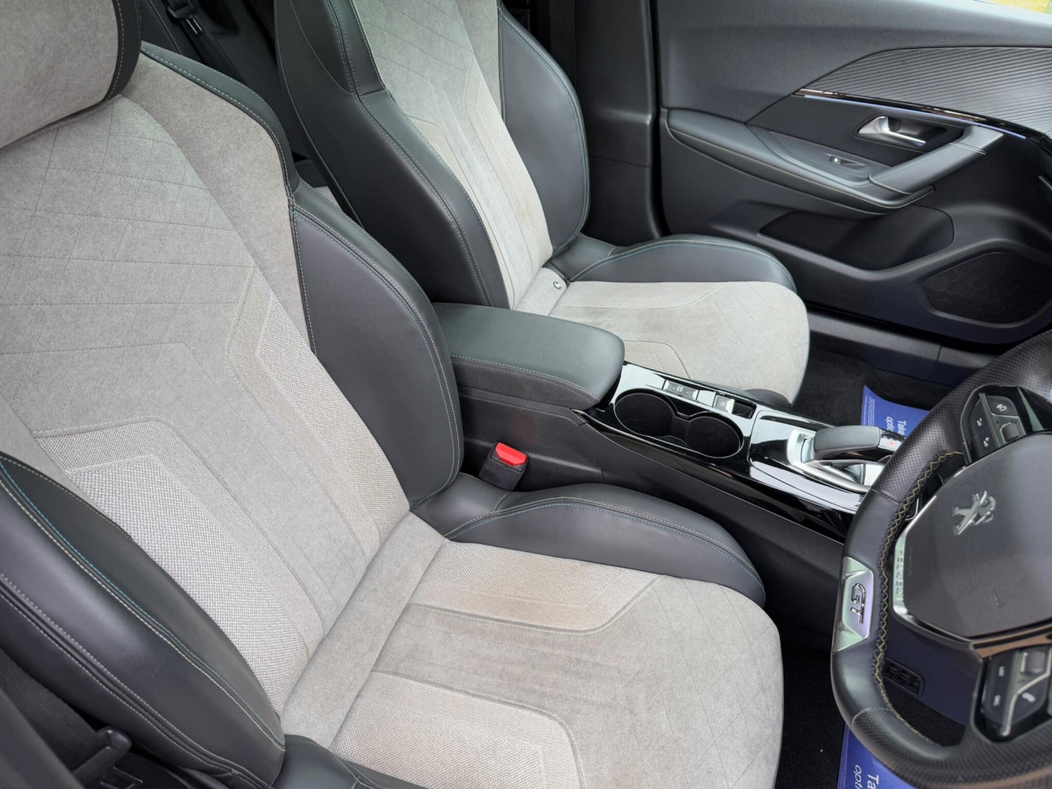 Used Peugeot E-2008 2021 for sale - 76425288: Photo 4